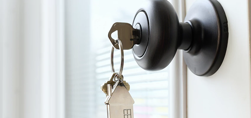 Bifold Door Knob Replacement in San Diego, California